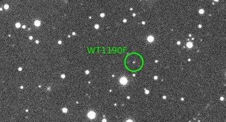 voor een inslag. Het bijzondere was dat het object van grote hoogte kwam en daardoor met een hoge snelheid van 11 kilometer per uur de dampkring in dook. WT1190F is ten zuiden van Sri Lanka verbrand.