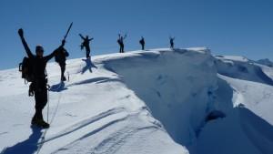 Alpinisme GRATIS Ga voorbij de Antarctische kust de hoogte in Zoekt u naar een manier om buiten de gebaande Antarctische paden te gaan, dan is een bergsport excursie mogelijk wat voor u.