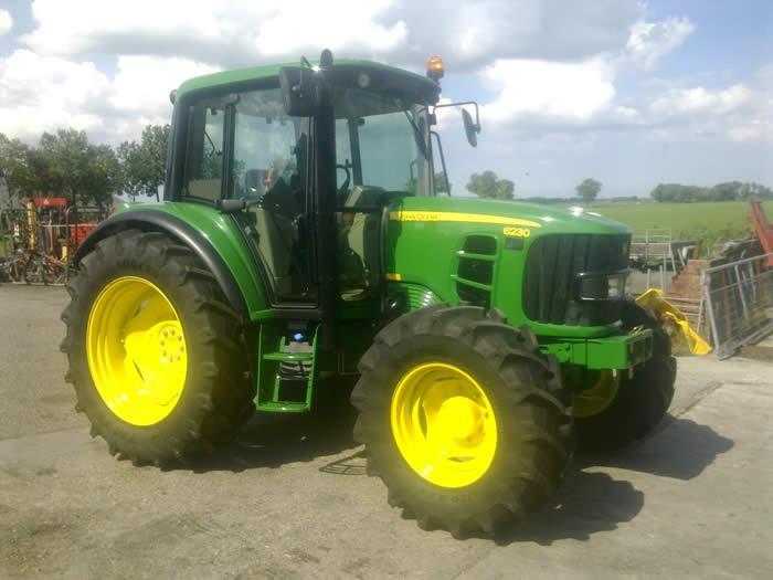 John Deere 6230