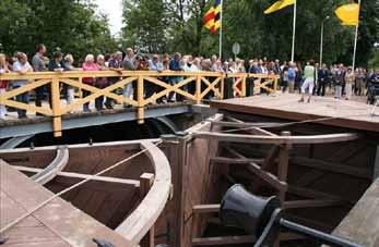 48 Kernkwaliteiten Nieuwe Hollandse Waterlinie Ontwerprichtlijnen Bij ingrepen aan het inundatiestelsel zijn de volgende essenties van belang: Relatie rivier - waterwerk - inundatiekom Het is van