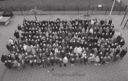 Middels het kennismakingsgesprek met de directeur en een rondleiding in de school hopen we dat u een beeld krijgt van de sfeer, de manier van werken en de mogelijkheden en hopelijk ontdekt u waarom