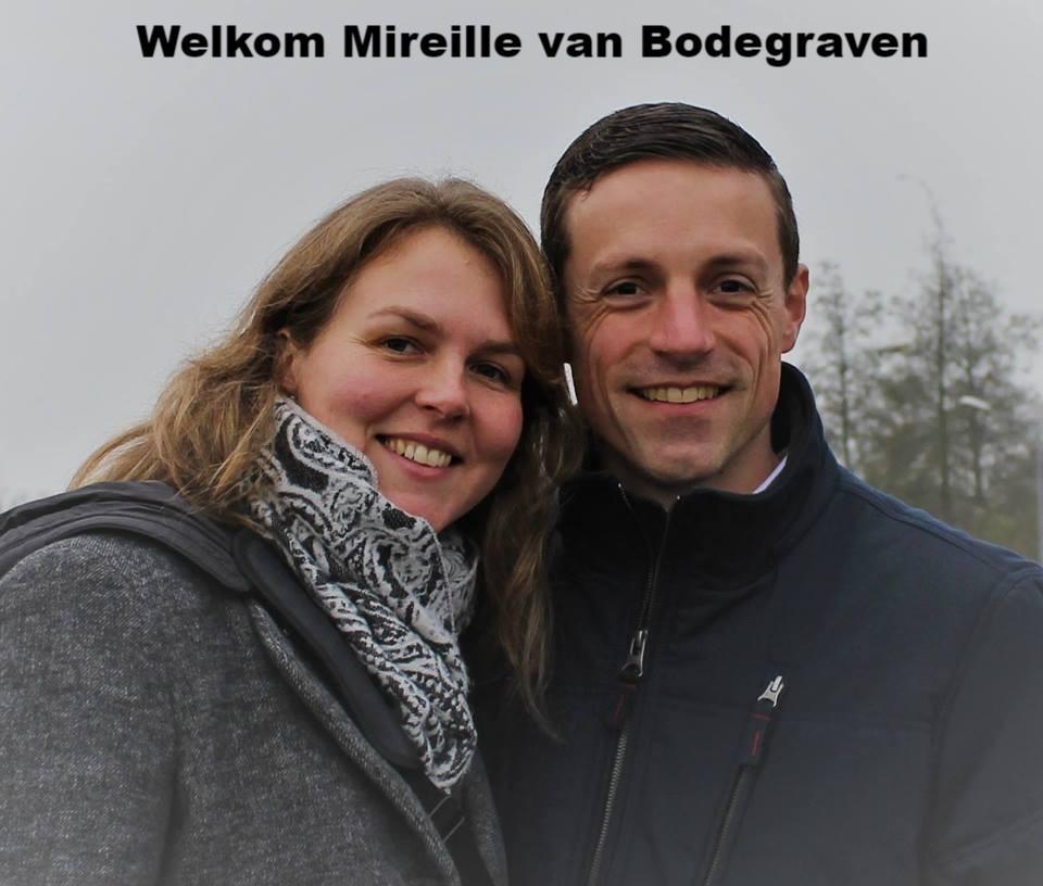 Graag heten we in ons midden welkom Mireille van Bodegraven. Mireille is 37 jaar en woont op de Nico Bergsteijnweg 69.