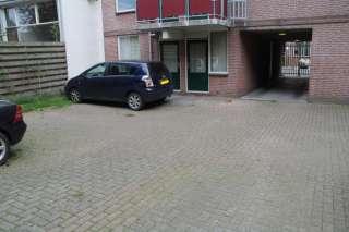 als het appartement. Inpandige berging op de begane grond.