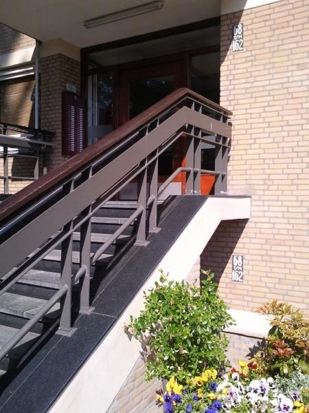 Trap ingang Houten railing