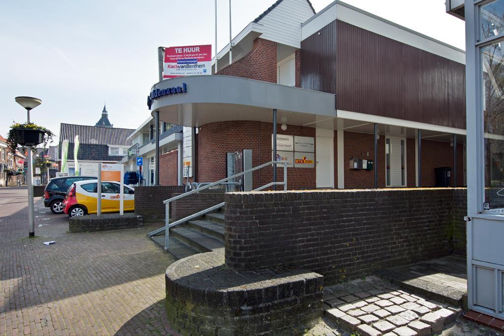 OBJECT Algemeen Te huur turn-key kantoorunits gesitueerd op de 1 e etage gelegen op een goede zichtlocatie in het stadscentrum van Oldenzaal, aan de Deurningerstraat 39.