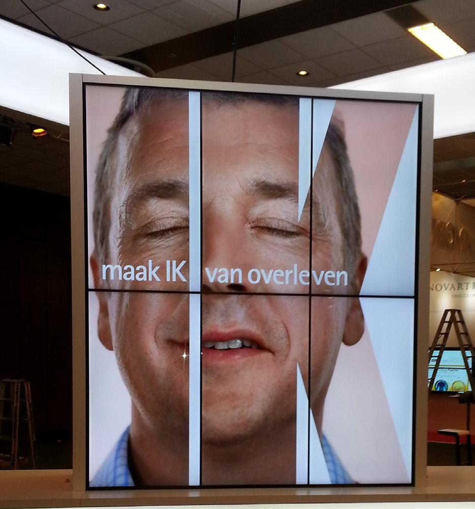 gemonteerd Verticale videowall 3x2