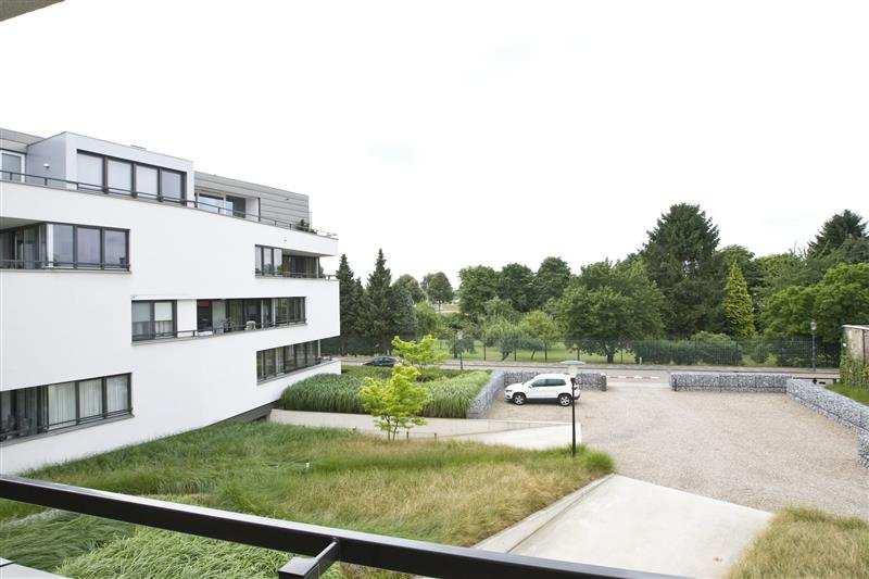 18 m² groot en gesitueerd op het westen met een vrij uitzicht over de bij het complex behorende