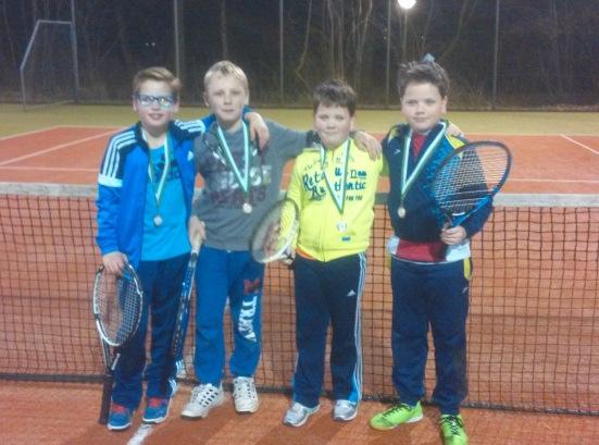 TENNISKIDS De KNLTB geeft voorlichtingen over Tenniskids. Wij wachten op een uitnodiging hiervoor, als er meer bekend is, zullen we dat natuurlijk melden! www.tenniskids.nl.