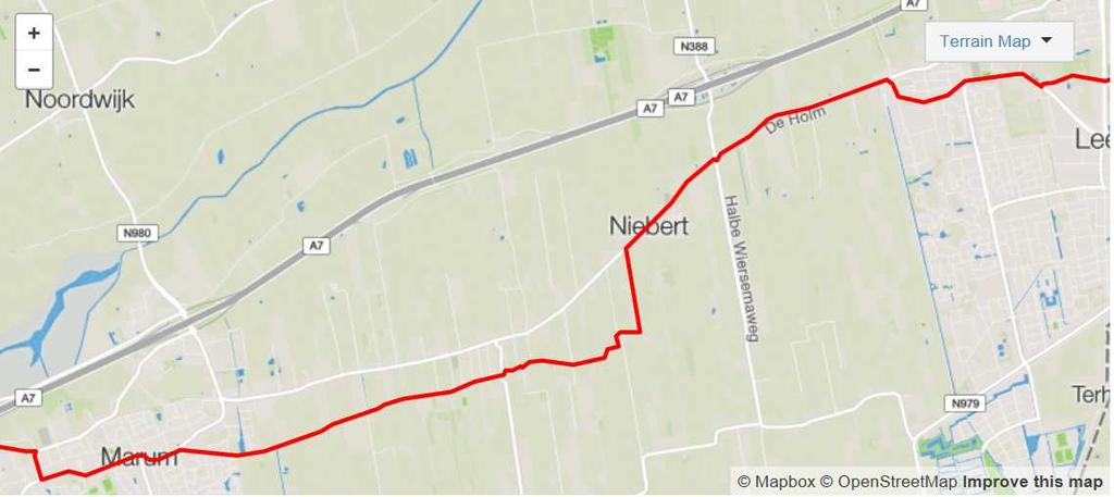 Ga in Marum rechtdoor over de Noorderringweg en neem de derde afslag rechts ( Marktstraat). Neem de tweede weg links de Hoornweg. Ga rechtdoor richting het centrum via de Wendsteinweg.