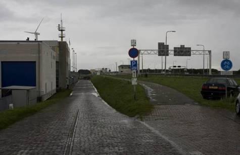 37 van 91 Afbeelding 3.9 : Verkeer en infrastructuur haventerrein 3.