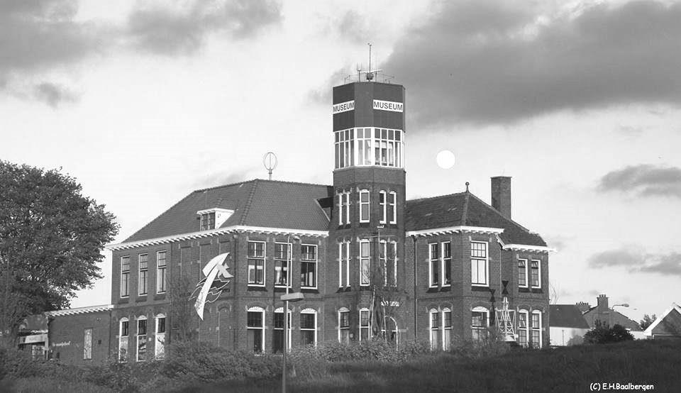 Dagtocht 18 juni 2016 IJmuider Zee- en Havenmuseum 100 jaar gebouw de Visserijschool Gebouw de Visserijschool, waarin het museum is gevestigd, bestaat 5 september 100 jaar.