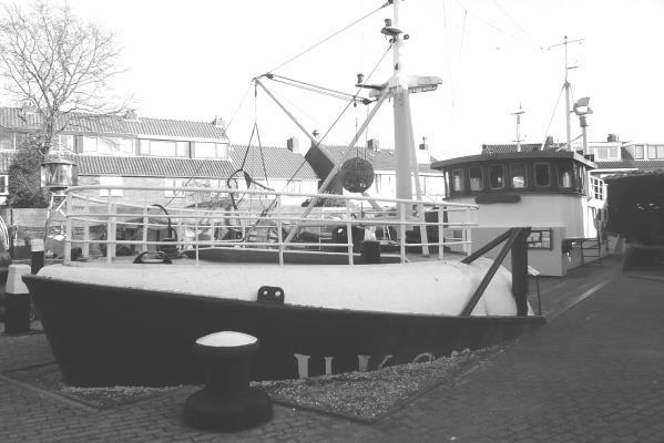 In 1848, ver voordat de eerste bebouwing had plaatsgevonden schetste de schrijver en reiziger Mr. S. Vissering al een uitstapje naar IJmuiden.