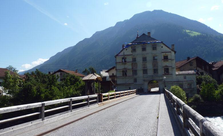 2) Het hoogteverschil tussen Pfunds en het hoogste punt Greit-Berghof is 430m. Dat is het officiële hoogteverschil in deze wandeling.