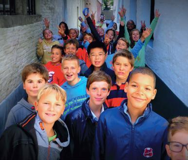 WELKOM Beste leerling(e) Beste ouder Ben je op zoek naar een nieuwe school? Ooit al eens van Sint-Jozef Humaniora gehoord?