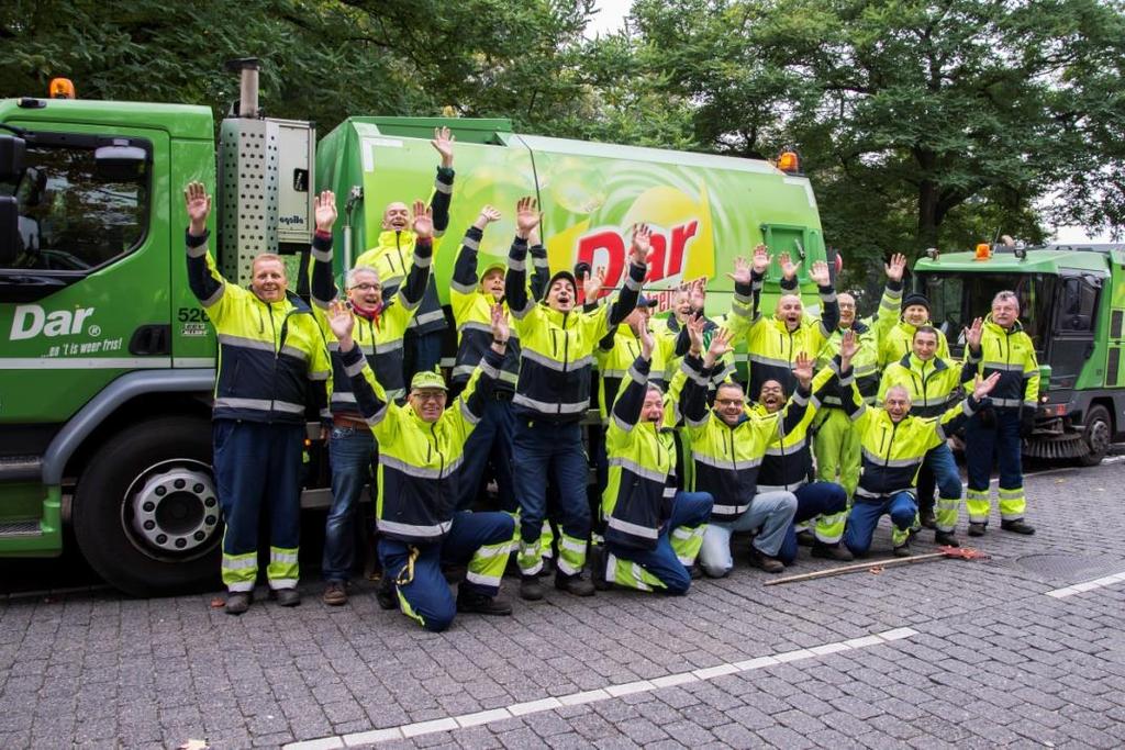 Waar Nijmegen Medewerkers 300 Voertuigen 150 (23 aardgas en 6 elektro) Gemeenten 6 Huishoudens ongeveer 130.000 Wie zijn wij?