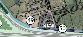 NR 20 Watergang nabij Bureveld (2LW1) In het ontwerp-tracébesluit verschuift de watergang langs de afrit De-Uithof vanuit het oosten naar buiten omdat de afrit zelf ten opzichte van de huidige