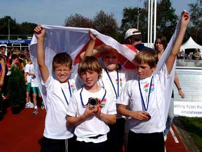 Sinds 1914 is BROOKS een schoenenmerk en volgens de lezers van Runner s World hadden zij in 2010 de schoen van het jaar.