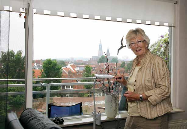 LID AAN HET WOORD lid van Hestia Mevrouw M.M. van der Linden Het Seniorencomplex Amersfortia op de hoek van Scheltussingel/ van Randwijcklaan waar ooit de gelijknamige melkfabriek stond is bijzonder.