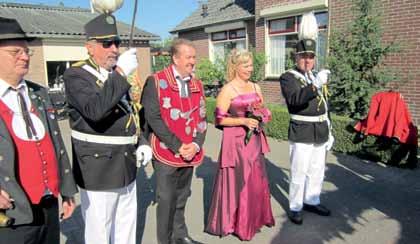 Evenementen Programma Koningschieten op maandag 5 juni 2e Pinksterdag Wie volgt het koningspaar Edwin en José Jansen op????? 14.