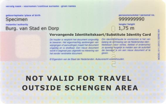 Het aanvragen van een vervangende identiteitskaart is overigens niet verplicht. Betrokkene kan immers ook over een rijbewijs beschikken om zich mee te identificeren. a. Model van de vervangende Nederlandse identiteitskaart Voor het model van de vervangende identiteitskaart is aangesloten bij het ontwerp van de gewone Nederlandse identiteitskaart.