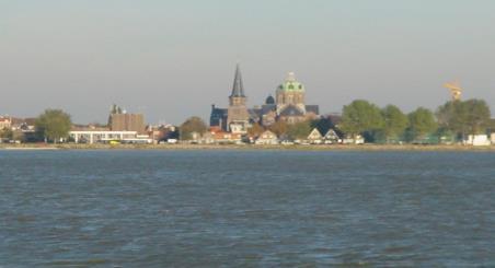 Hoorn Bezoekers van Hoorn zijn altijd prettig verrast. Deze stad aan het IJsselmeer biedt immers een mooie combinatie van oud en nieuw.