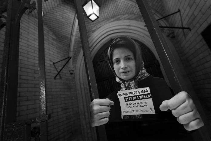 4 weeks for freedom In december 2012 hebben we in de kerk en tijdens de fakkeltocht handtekeningen verzameld voor de Iranese advocate Nasrin Sotoudeh en voor de Russische mensenrechtenactivist Ales