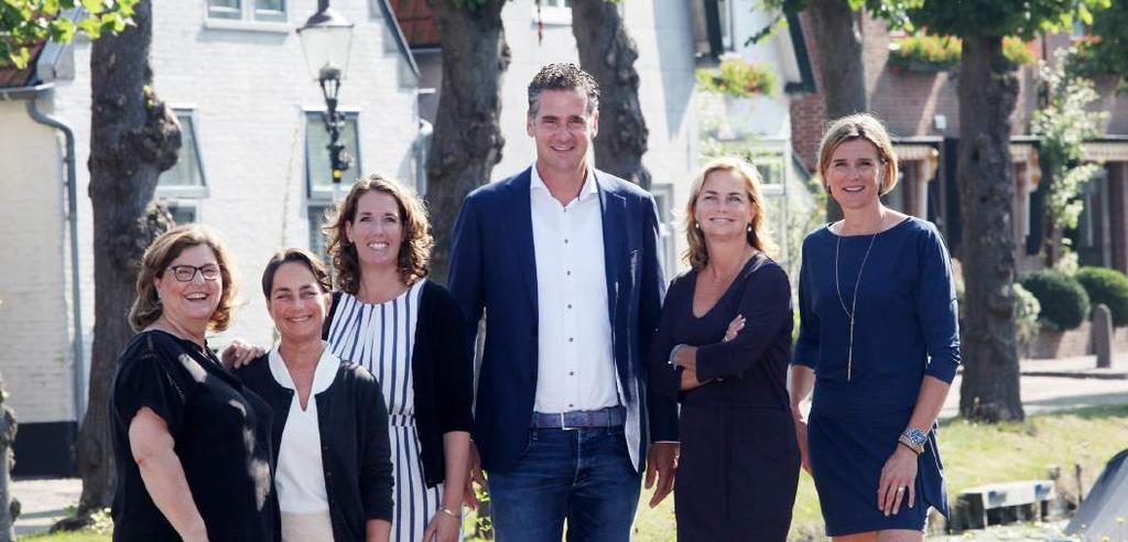 HET TEAM Elke woning vraagt om een eigen benadering, elke cliënt om unieke aandacht. Met onze jarenlange ervaring weten we wat er komt kijken bij de aan- of verkoop van een woning.