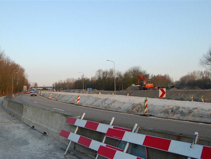 Infra Noord West pakt het groots aan Turborotonde in Hoorn In december 2006 werd het startsein gegeven voor de aanleg van een turborotonde op de Provinciale weg en de nieuwe ontsluitingsweg voor de