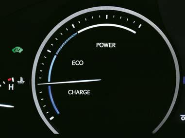 De aandrijving wordt geregeld door een geavanceerde PCU (Power Control Unit) - het brein van de Lexus Hybrid Drive - die ervoor zorgt dat de verdeling van de energiebronnen - benzine,