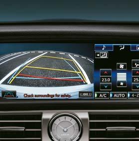 DIGITAAL ENTERTAINMENT Zolang de auto geparkeerd staat, kunt u uw favoriete DVD s bekijken op het centrale display.