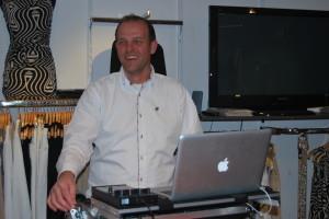 DJ Pascal - Heino DJ Pascal (Pascal Eijkelkamp) is geboren en getogen Heinoer.