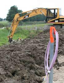 GeoBeads is gebruikt voor monitoring voorafgaand aan, tijdens en na geplande ophogingswerkzaamheden. Installatie van GeoBeads in november 2008, tot op heden wordt de kade gemonitord.