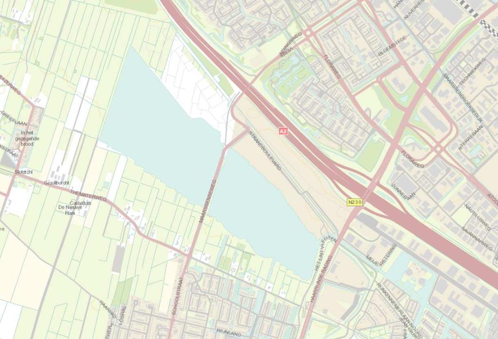 Het zwemgedeelte, voorzien van een zandstrand, ligt aan de noordkant in het oostelijke deel van de plas De zwemzone is afgebakend met een drijflijn waarbinnen de maximale diepte 1,40 meter is.