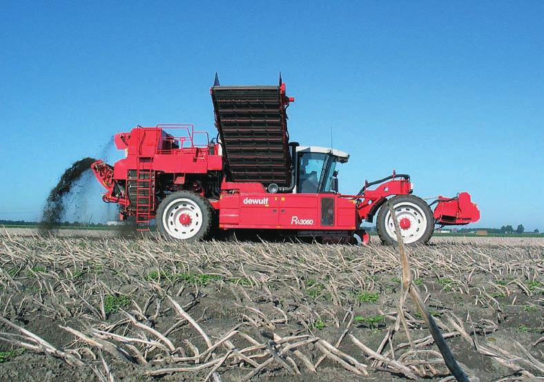 Dewulf, da s het verschil tussen rijden en stilstaan. The harvester specialist Dewulf noemt zich graag dé rooispecialist.