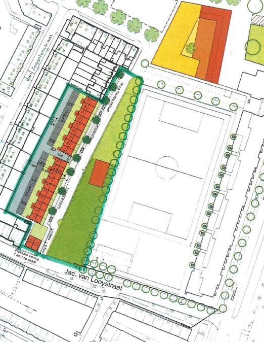 pagina 4 van 13 Fase 1 bestaat uit het verleggen van het voetbalveld inclusief clubhuis, realiseren van een woningbouwcomplex grenzend aan het voetbalveld en het verplaatsen van een