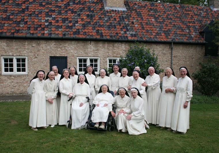 Open dag zusters van Catharinadal Op 1 juli 2017 houden de zusters van Sint-Catharinadal open dag. De toegang vanaf 10.30 uur is gratis.