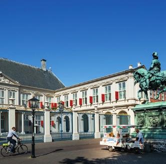 WONEN IN DE UWE VAN DE HAAGSE BINNENSAD Je fietst of loopt zo het centrum in