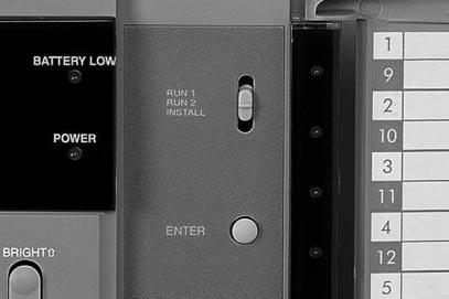 bedrijf RUN2 - Alarm in normaal bedrijf. Als extra zal de CAX bij het openen van de met een deur/raamsensor beveiligde deur, een prettige ding-dong laten horen (toegangscontrole). 6.