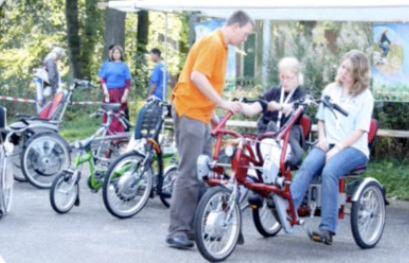 Uitleg van het Sport- en Spelfestijn Doe Mee! Er wordt al van alles ondernomen om kinderen en volwassenen met een functiebeperking aan het sporten te krijgen.