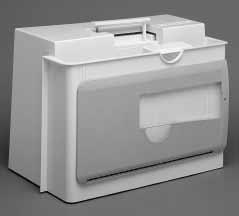 6 Naaimachine klaarzetten Koffer Koffer beschermt de naaimachine tegen stof en verontreiniging met geïntegreerd toebehorenvak