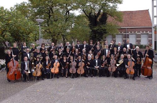 Plaatsgebrek en minimaal gebruik van de bladmuziek waren daarvoor belangrijke overwegingen.