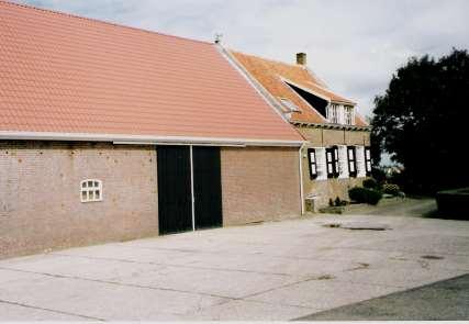 Aan Cornelis Pieter Christiaanse: - de huizen en erven met de percelen bouw- en weiland in Sectie G en I, groot 6.12.02 ha en voorts een gedeelte van Sectie G nr.