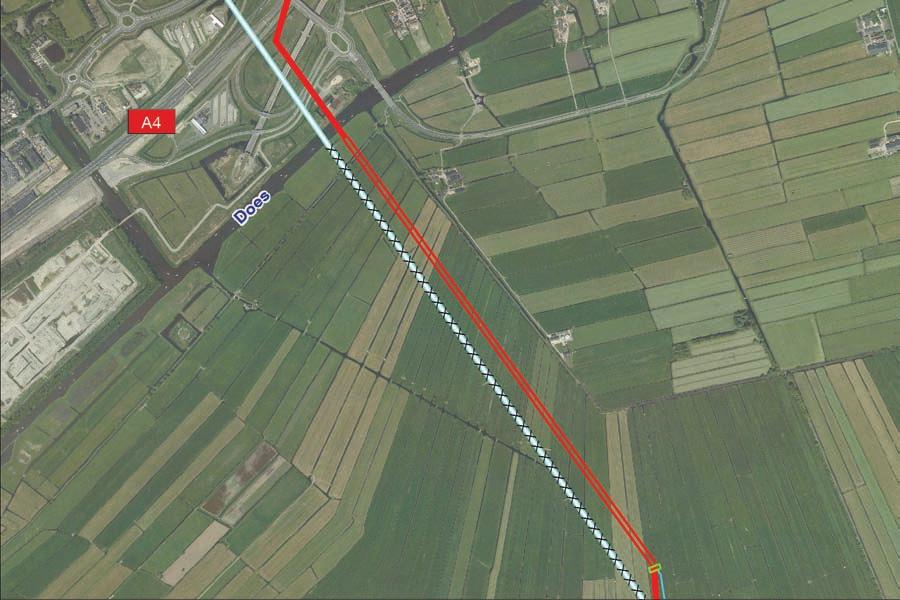 Voorkeurstracé Gedeelte tussen knik in de aansluiting A4-Hoogmade tot aan hoekmast in Hondsdijkse Polder Vanaf de aansluiting A4-Hoogmade, steekt de verbinding de tunnelbak van de HSL over in