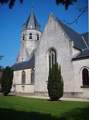 De Sint-Andreas- en Sint-Ghislenuskerk De prachtige parochiekerk, toegewijd aan Sint- Andreas en Sint- Ghislenus, is een van de weinige beschermde monumenten in Belsele (1936).