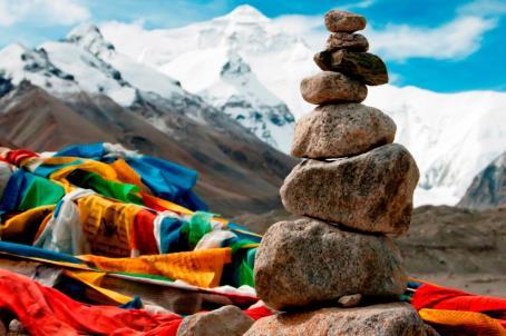 1/8/15 Reisbeschrijving Een fascinerende reis die je naar het hart van Nepal, Tibet en Bhutan brengt.