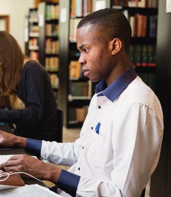 De opleiding Toegepaste taalkunde biedt drie postgraduaten aan: Conferentietolken, Complementaire internationale studies en Computer- Assisted Language Mediation.