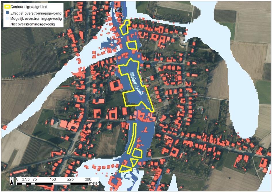 Figuur: watertoetskaart van het signaalgebied op recente orthofoto (medio 2015) met aanduiding van de overstromingsgevoelige gebieden (lichtblauw = mogelijk overstromingsgevoelig; donkerblauw =