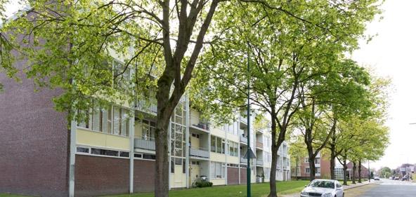 BIJZONDERHEDEN Het appartement is aan een groenvoorziening met voldoende parkeer voorzieningen gelegen en op korte afstand van het dorpscentrum.