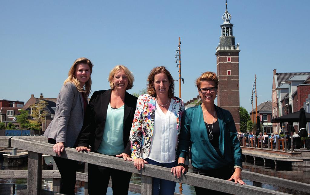 De Koning makelaars Corina Vervaet 06-4940 4960 corinavervaet@dekoningwonen.nl Mirjam Ohlenbusch 06-1713 3717 mirjamohlenbusch@dekoningwonen.nl Soraya Verhaar 06-48519440 sorayaverhaar@dekoningwonen.