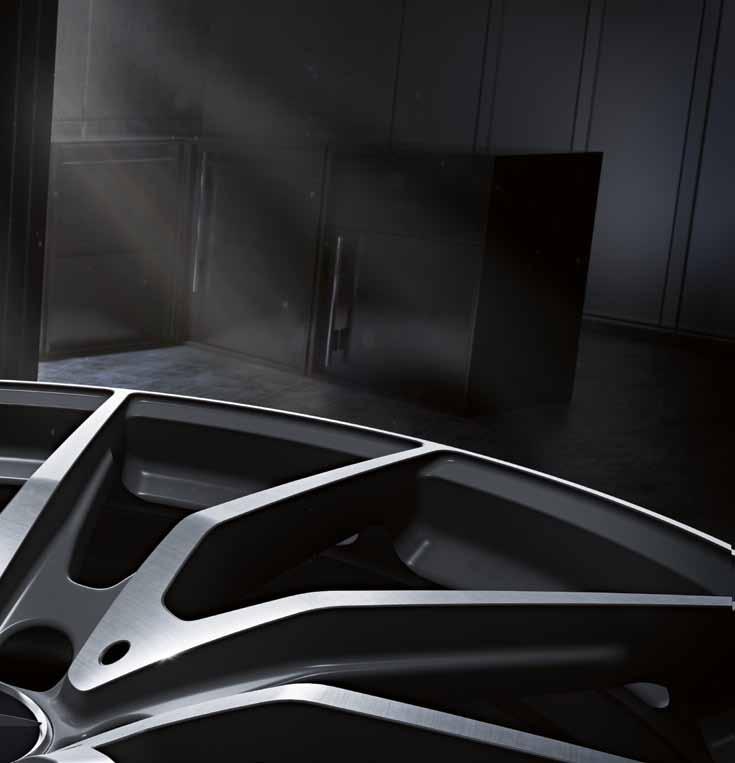 31 Voor de Mercedes-AMG GT R zijn 48,3 cm (19 inch)/50,8 cm (20 inch) tienspaaks gesmede AMG Performance-velgen, titaangrijs, gepolijst (RXA) of matzwart met glansgedraaide velgrand (RXB) leverbaar.